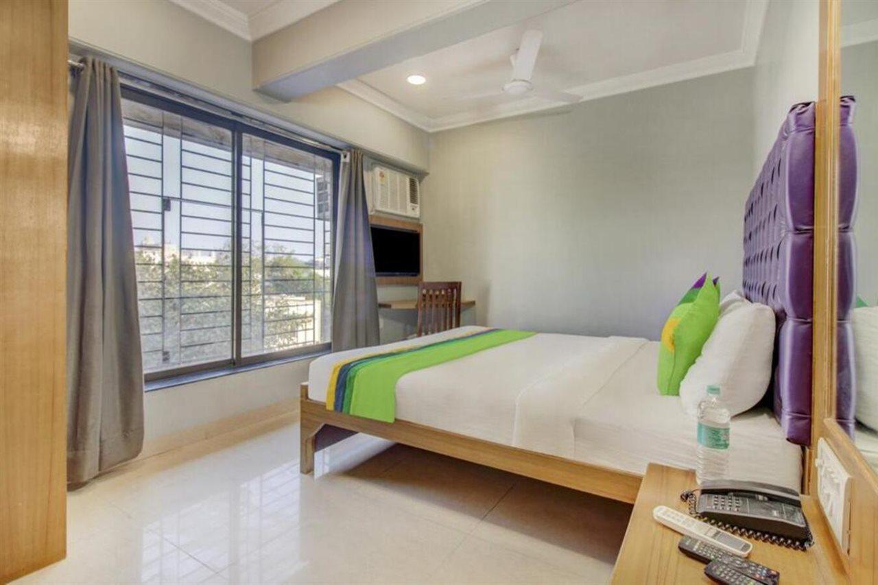 Treebo Cruz Royale Santacruz West Hotel Mumbai Ngoại thất bức ảnh