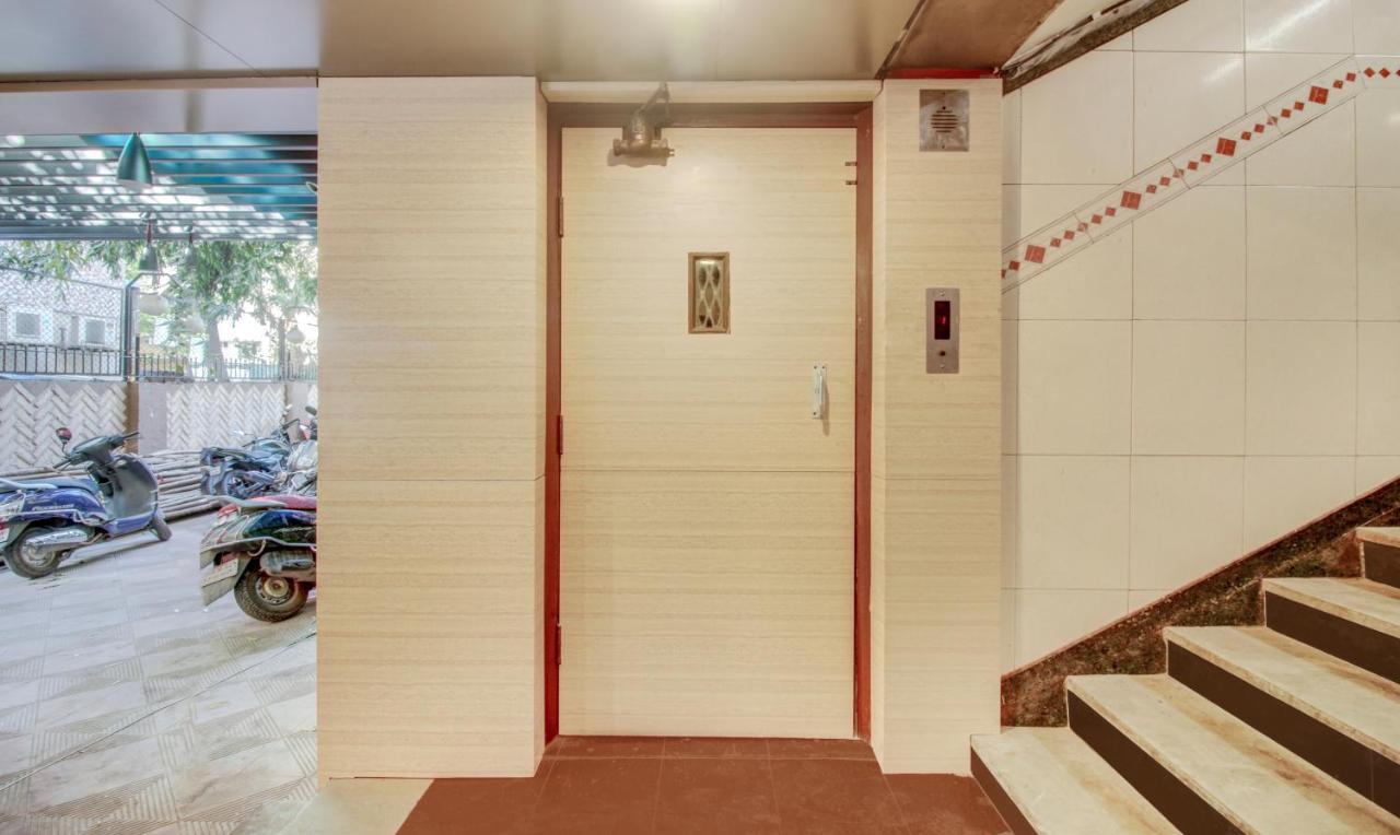 Treebo Cruz Royale Santacruz West Hotel Mumbai Ngoại thất bức ảnh