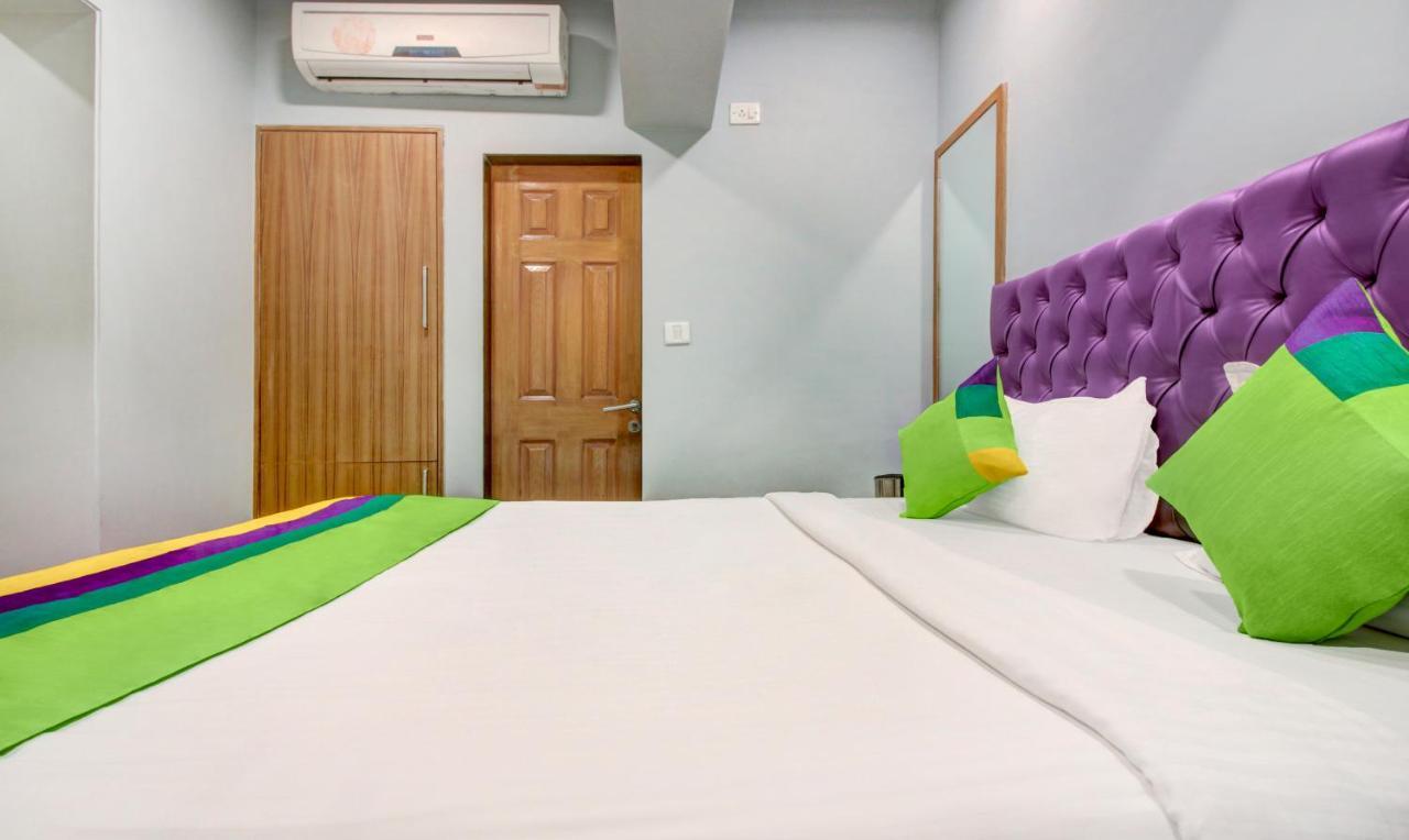 Treebo Cruz Royale Santacruz West Hotel Mumbai Ngoại thất bức ảnh