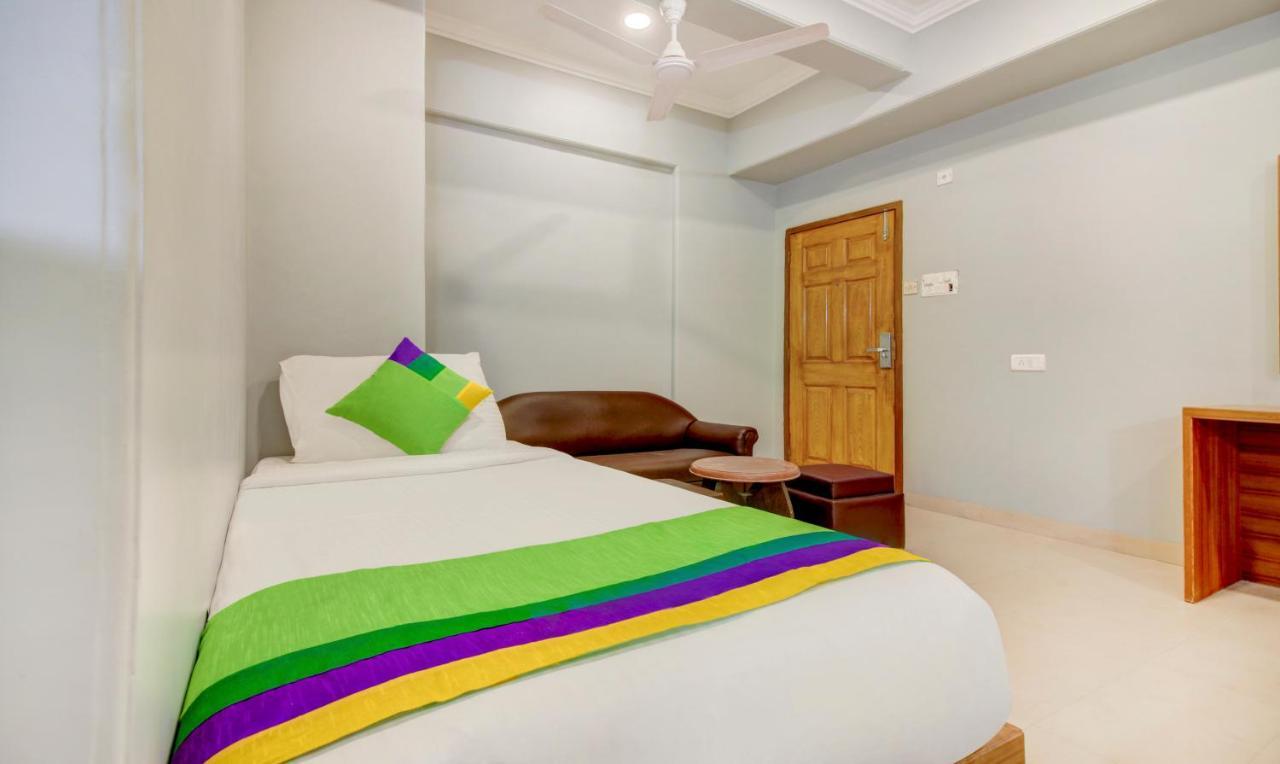 Treebo Cruz Royale Santacruz West Hotel Mumbai Ngoại thất bức ảnh