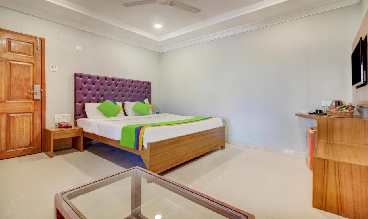 Treebo Cruz Royale Santacruz West Hotel Mumbai Ngoại thất bức ảnh