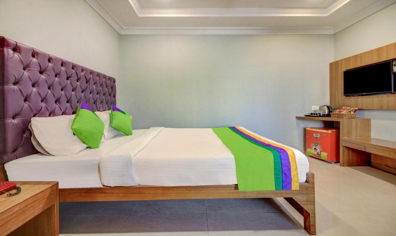 Treebo Cruz Royale Santacruz West Hotel Mumbai Ngoại thất bức ảnh