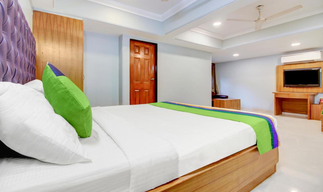 Treebo Cruz Royale Santacruz West Hotel Mumbai Ngoại thất bức ảnh
