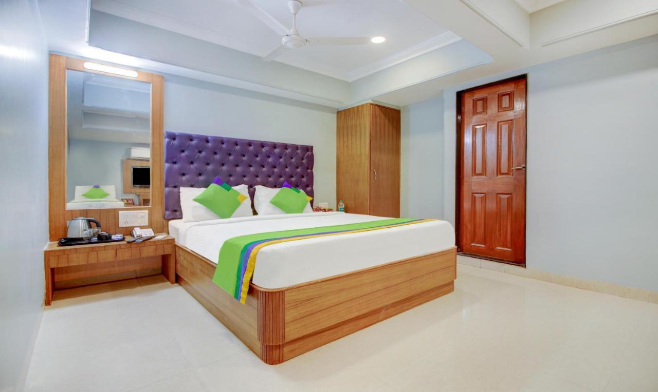 Treebo Cruz Royale Santacruz West Hotel Mumbai Ngoại thất bức ảnh